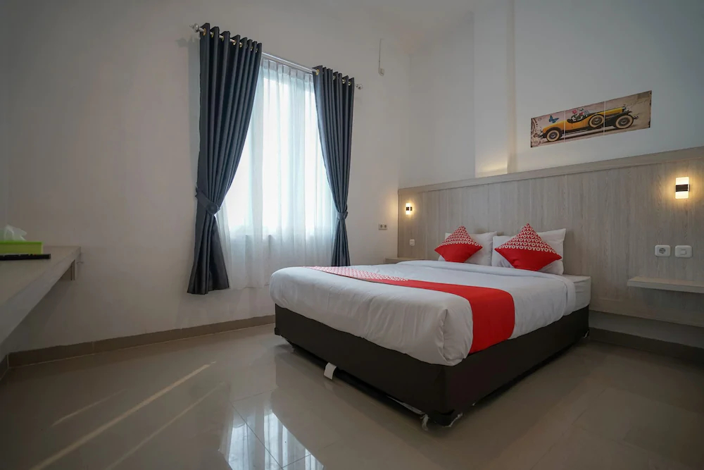 Sans Hotel Max To U Palembang