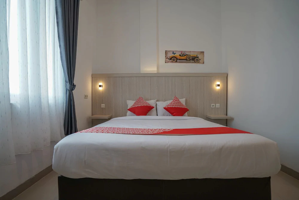 Sans Hotel Max To U Palembang