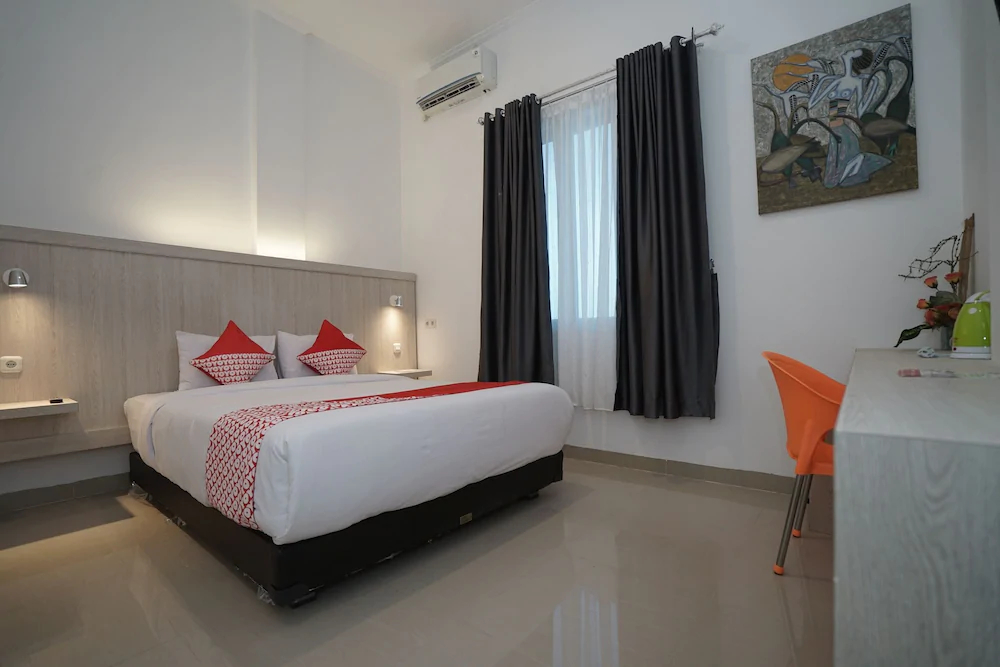 Sans Hotel Max To U Palembang