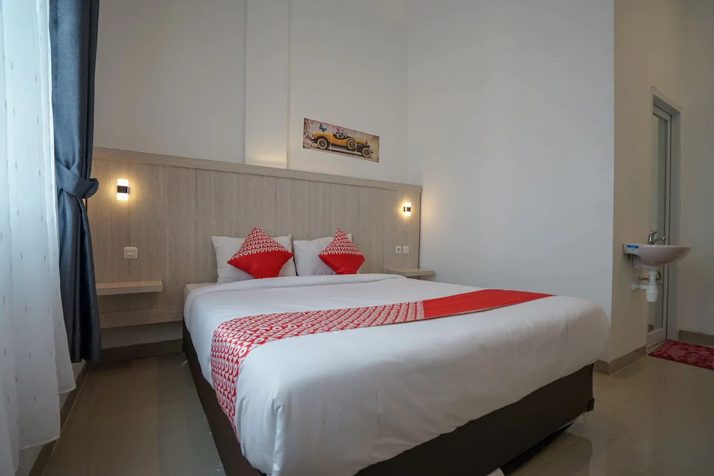 Sans Hotel Max To U Palembang