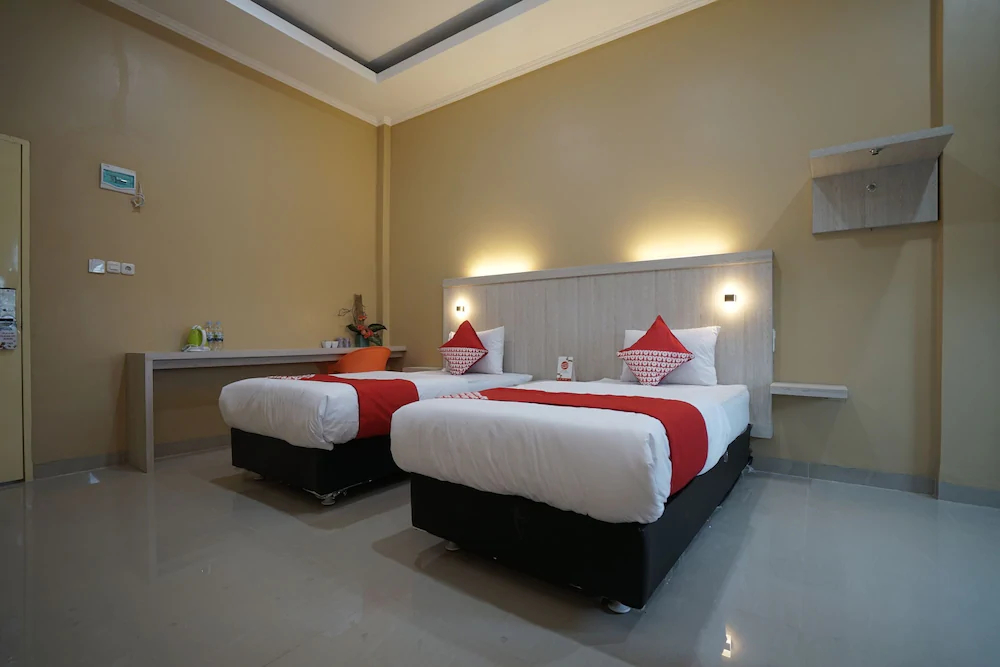 Sans Hotel Max To U Palembang