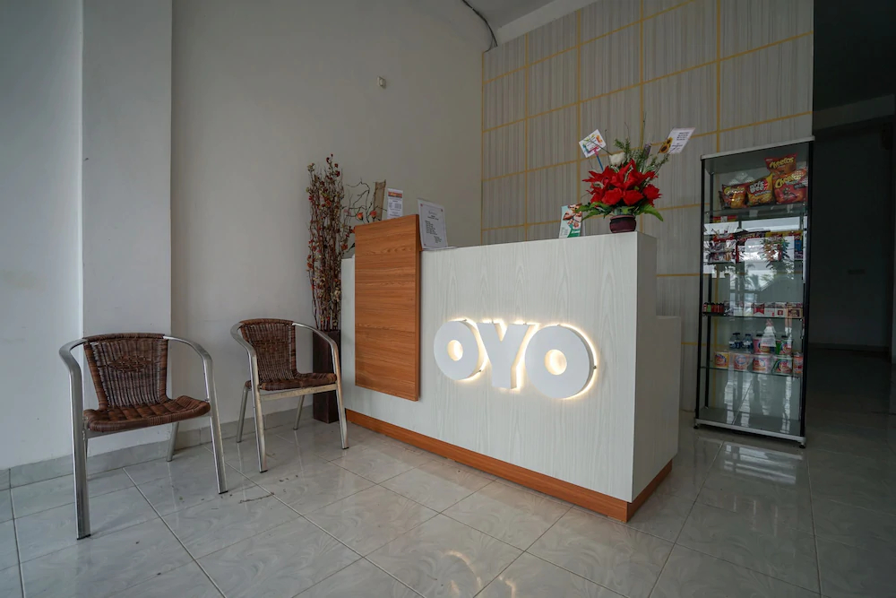 Sans Hotel Max To U Palembang