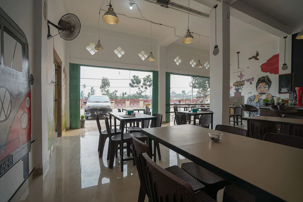 Sans Hotel Max To U Palembang