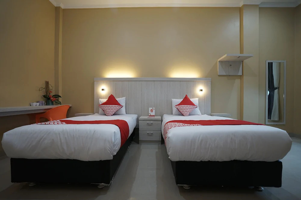 Sans Hotel Max To U Palembang