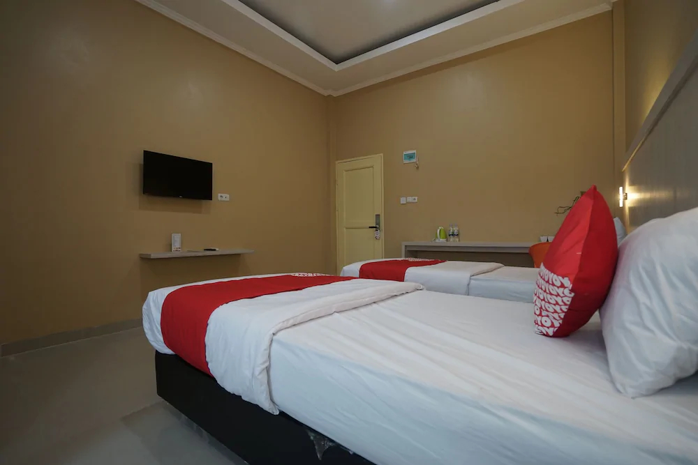 Sans Hotel Max To U Palembang