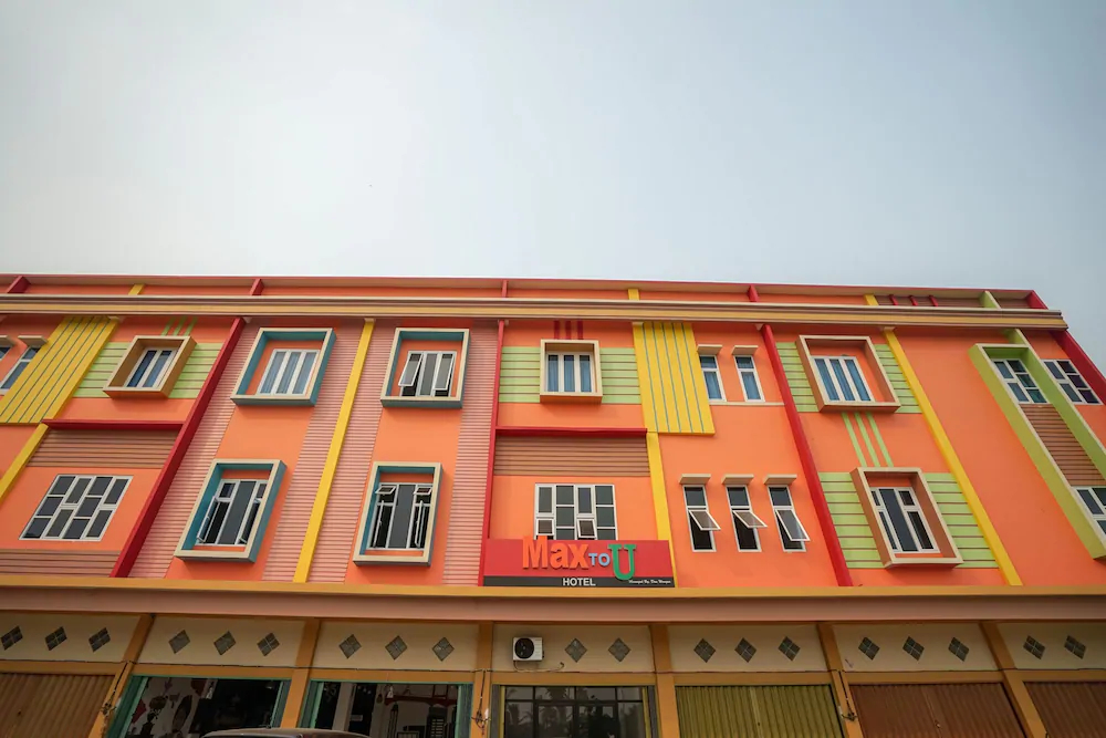 Sans Hotel Max To U Palembang