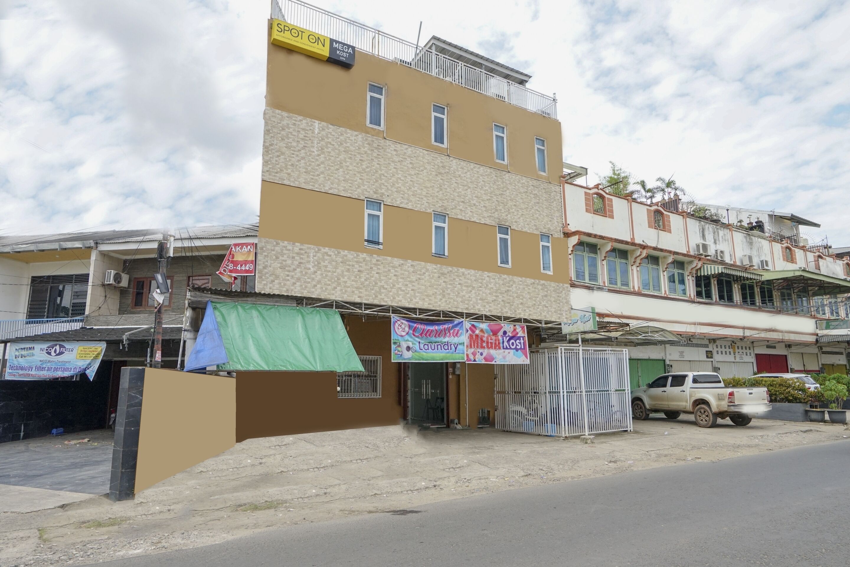 Mega Kost by OYO Rooms