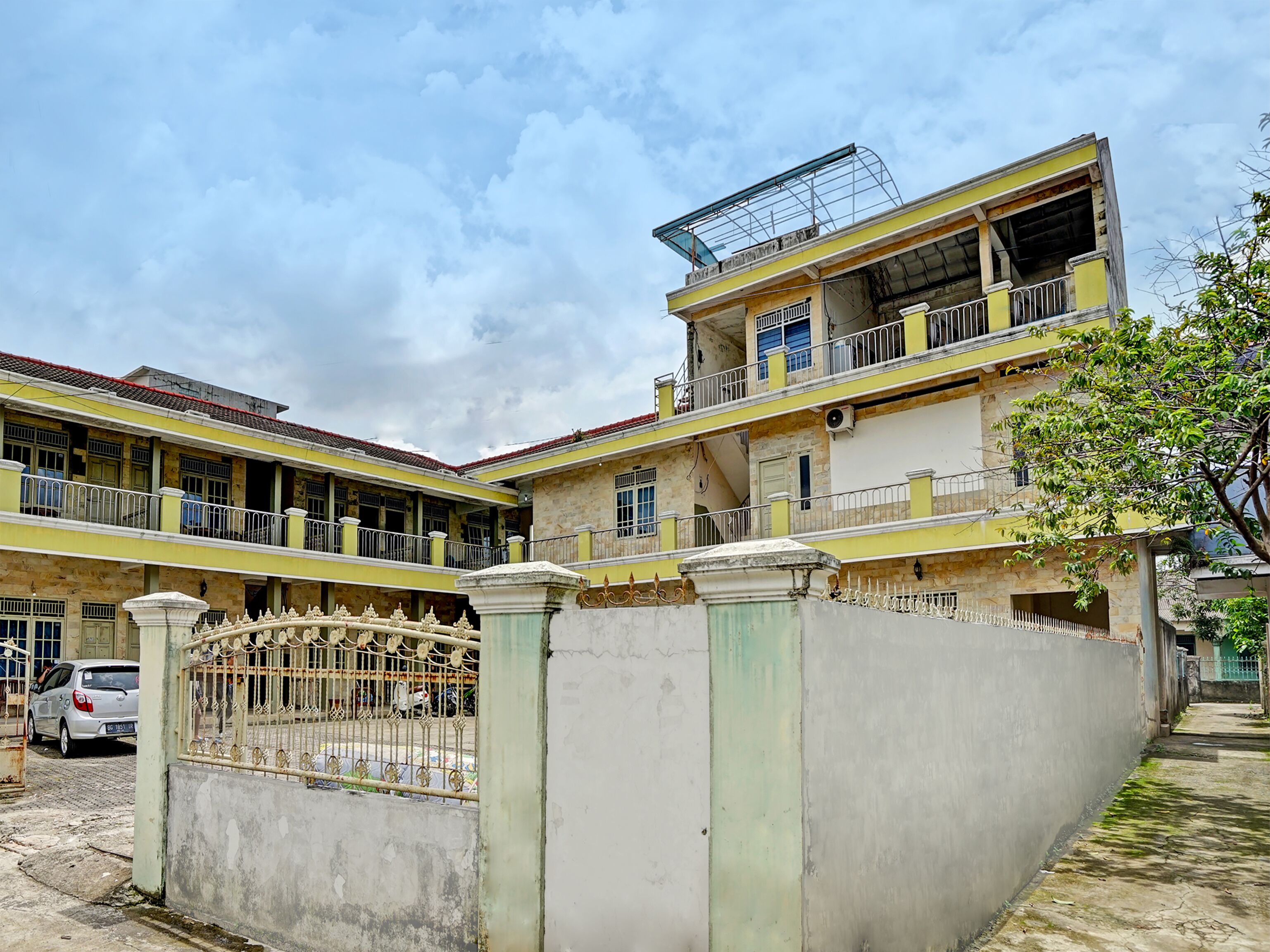 Nugraha Kost by Oyo
