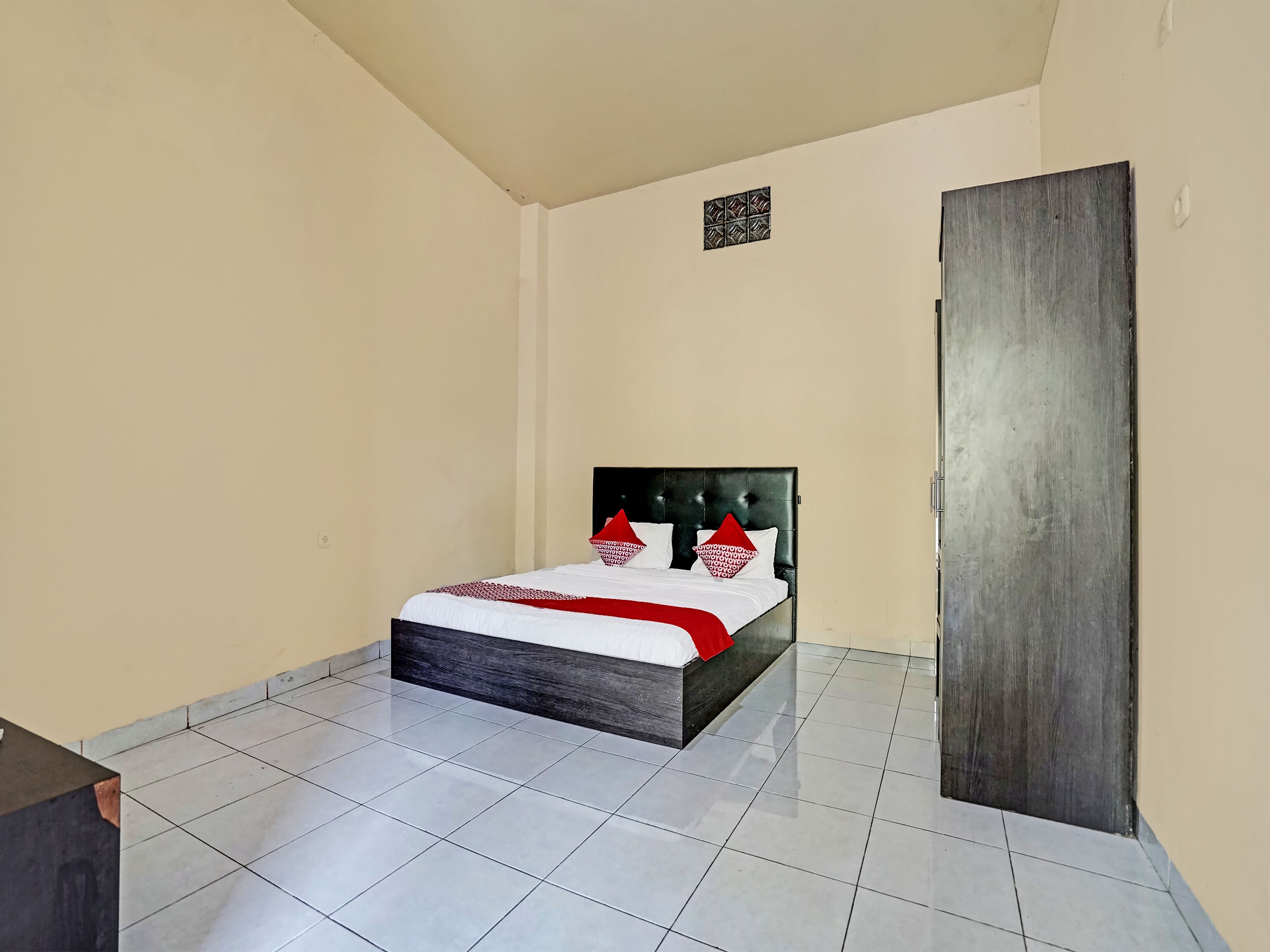 Nugraha Kost by Oyo