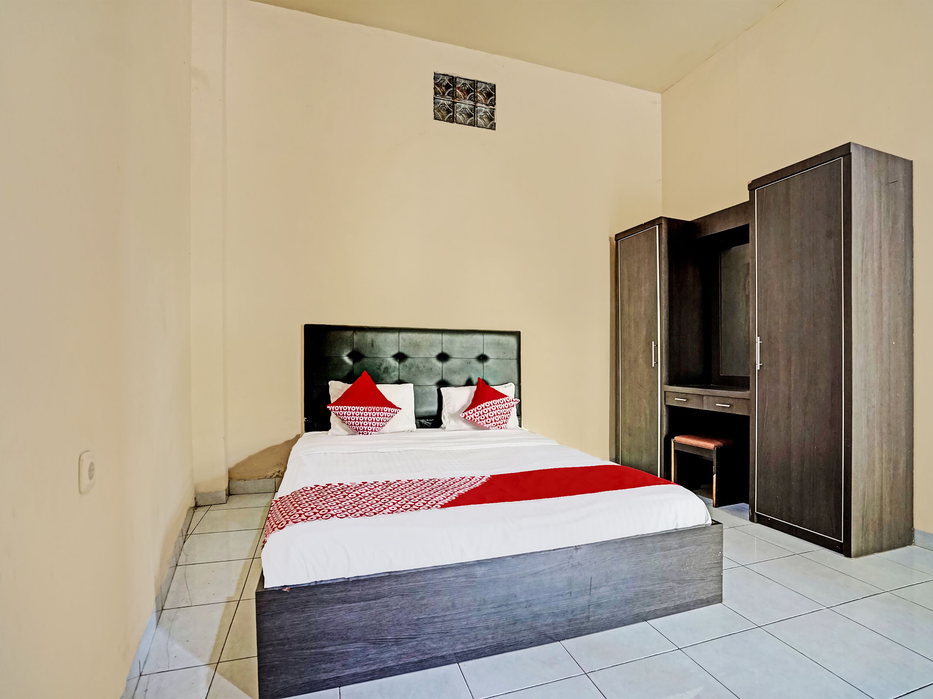 Nugraha Kost by Oyo