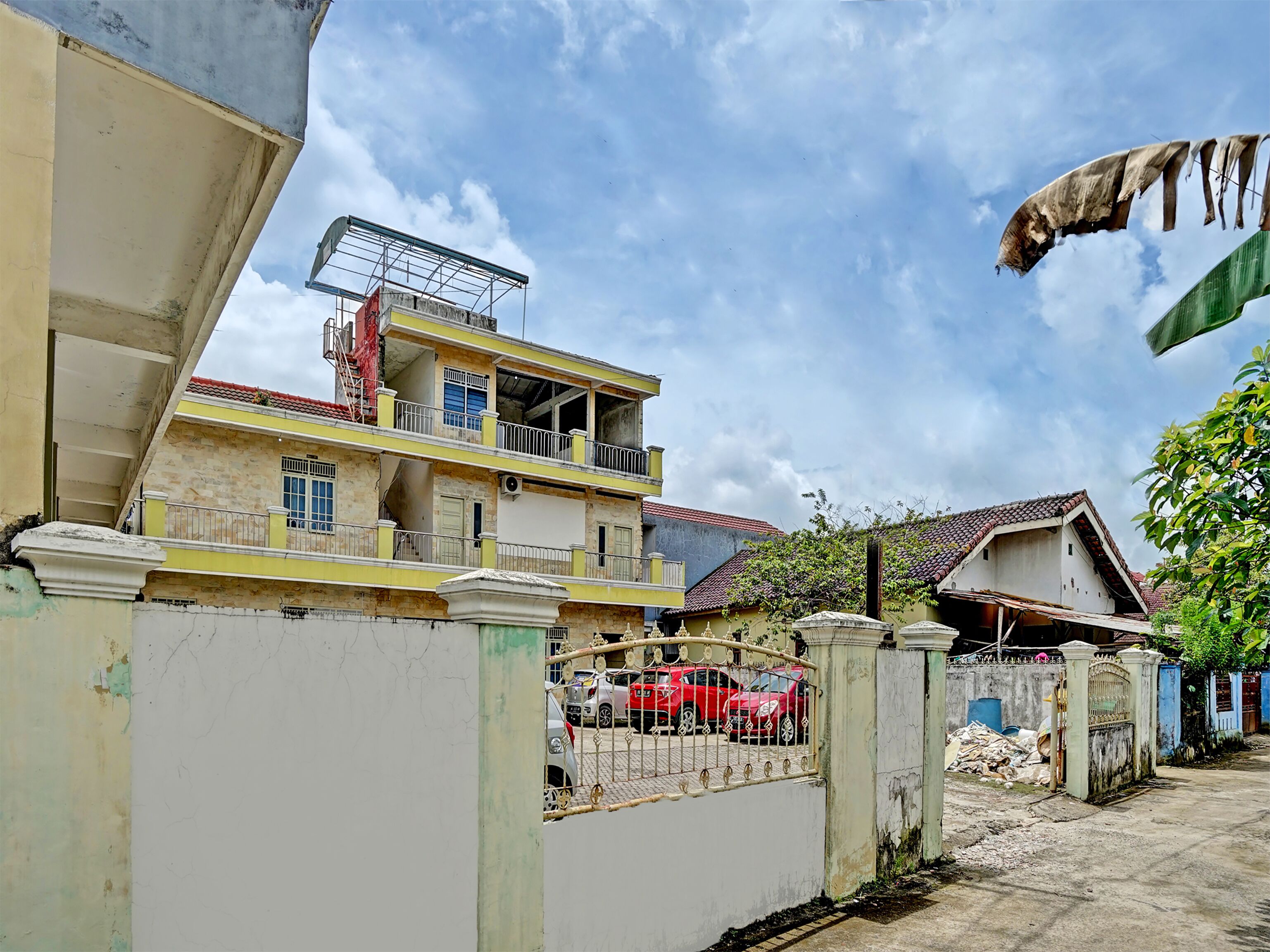 Nugraha Kost by Oyo