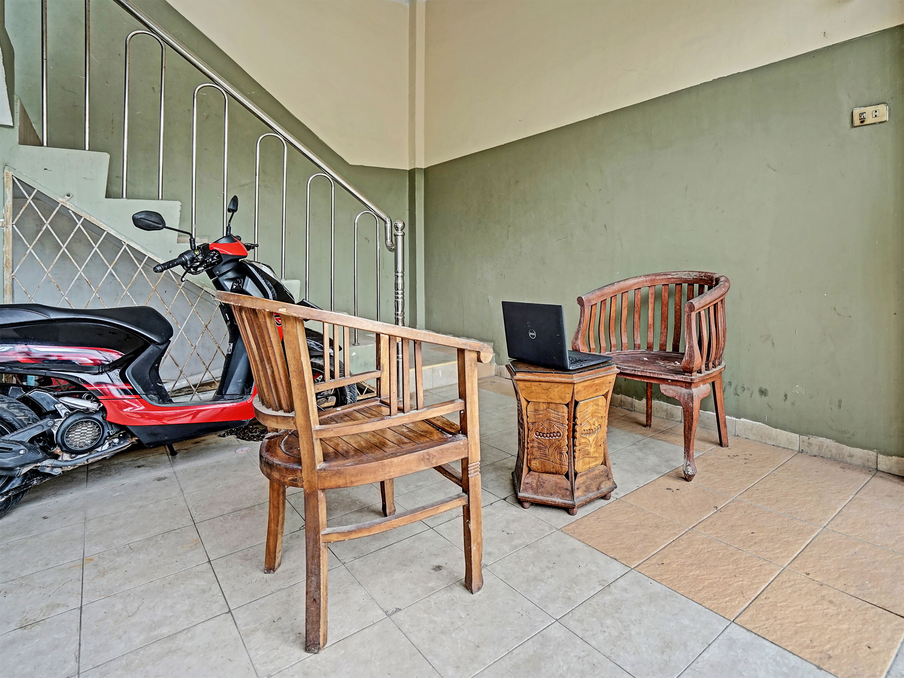 Nugraha Kost by Oyo