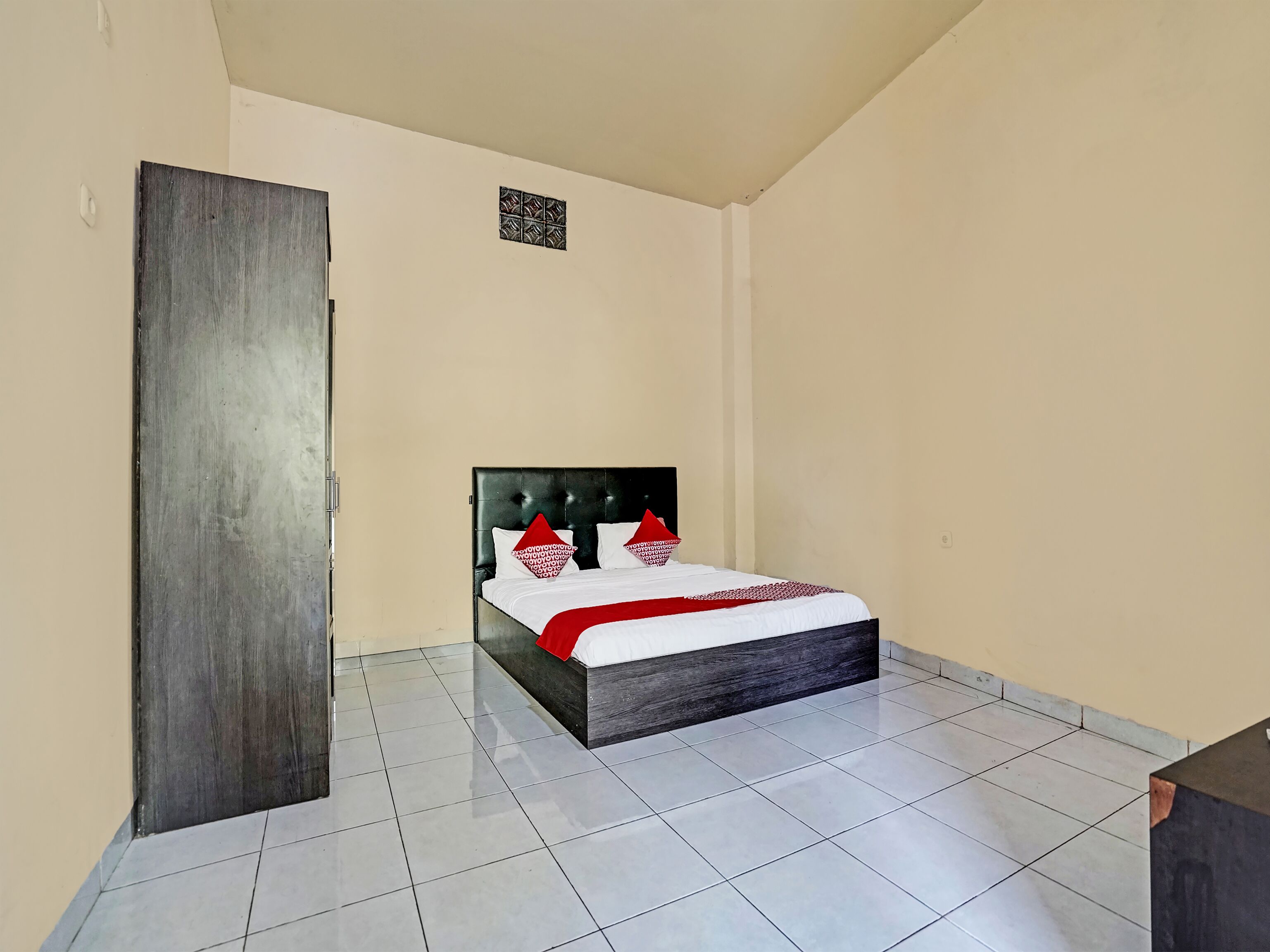Nugraha Kost by Oyo
