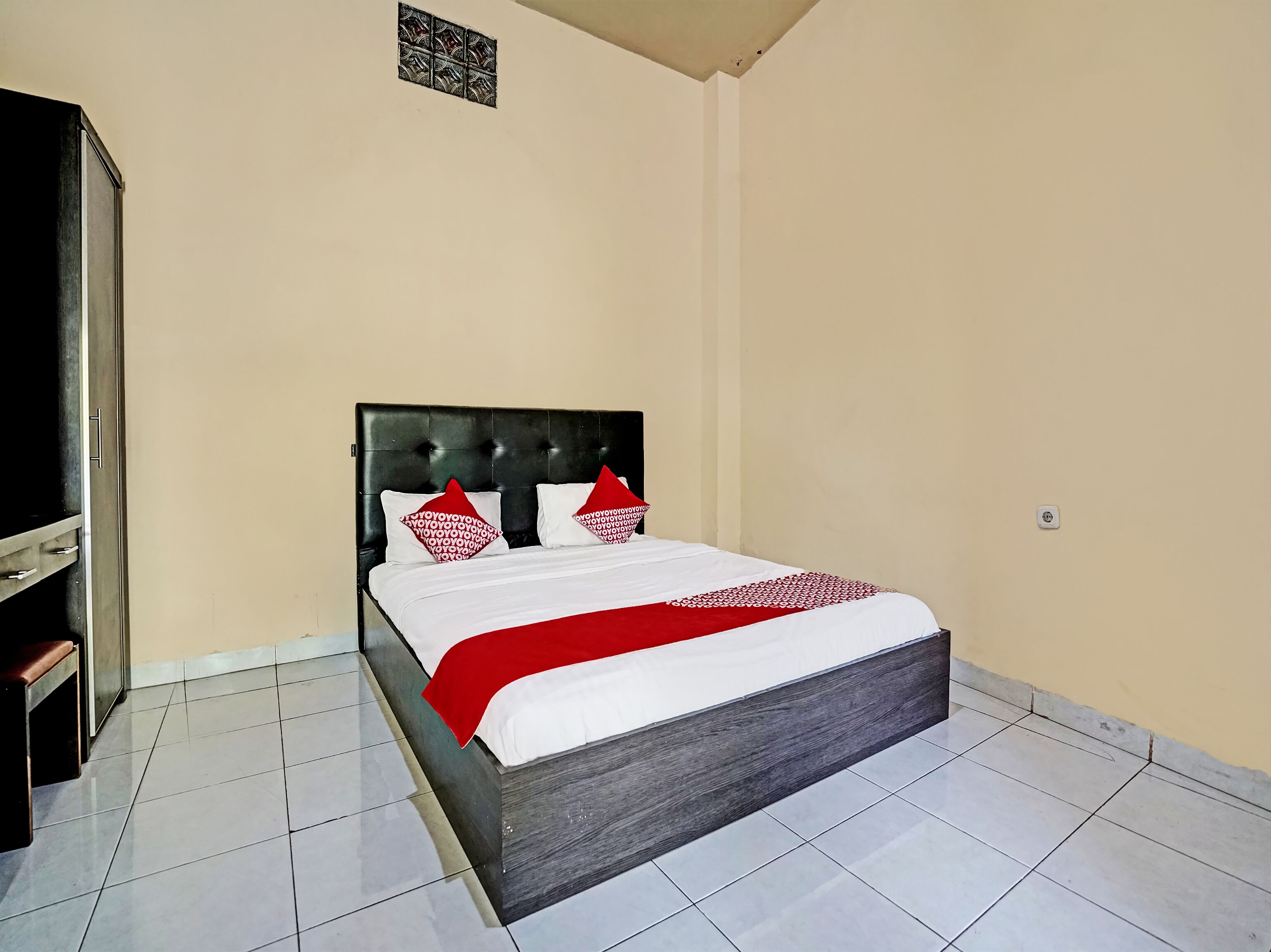 Nugraha Kost by Oyo