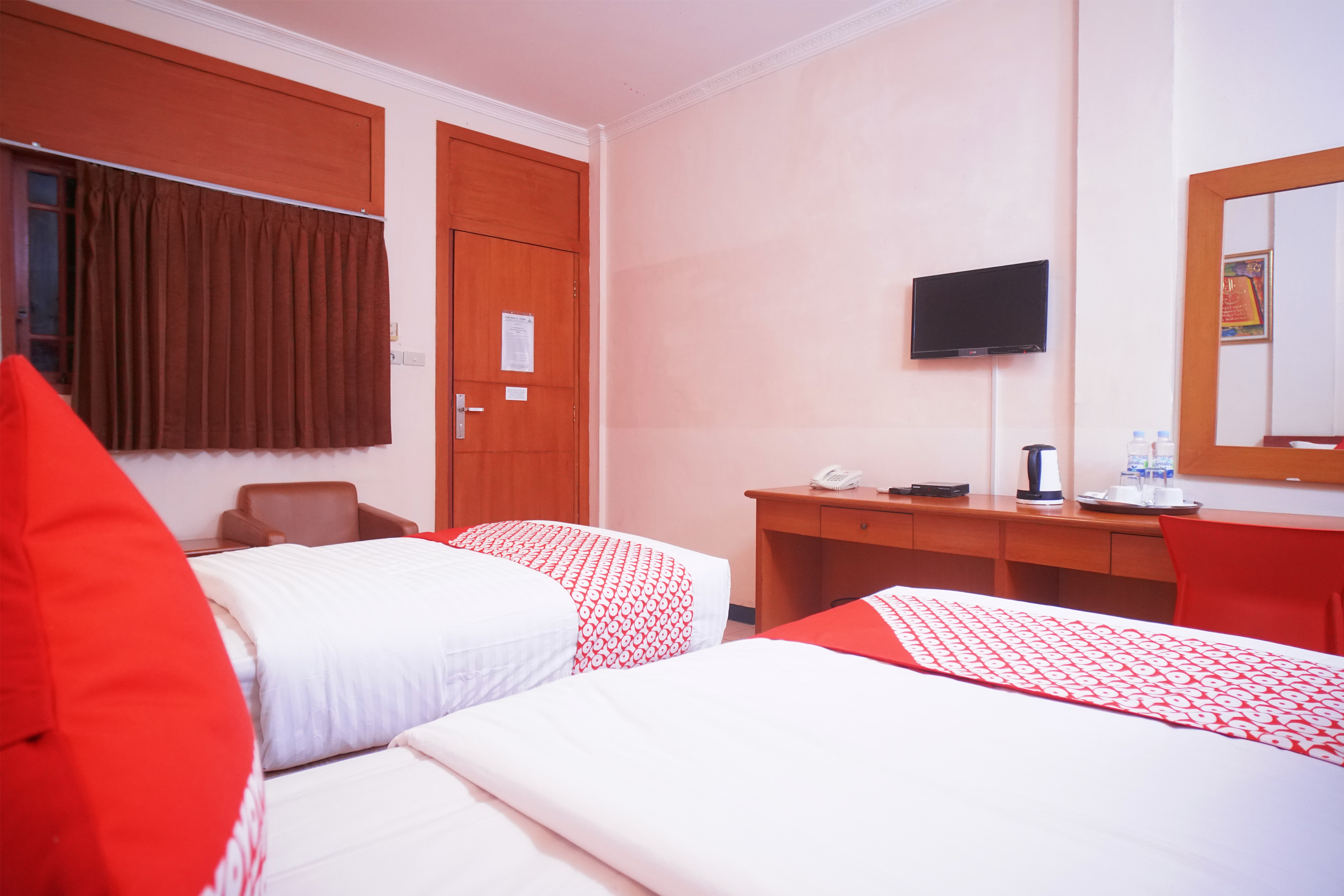 Hotel Al Furqon Syariah by OYO Rooms