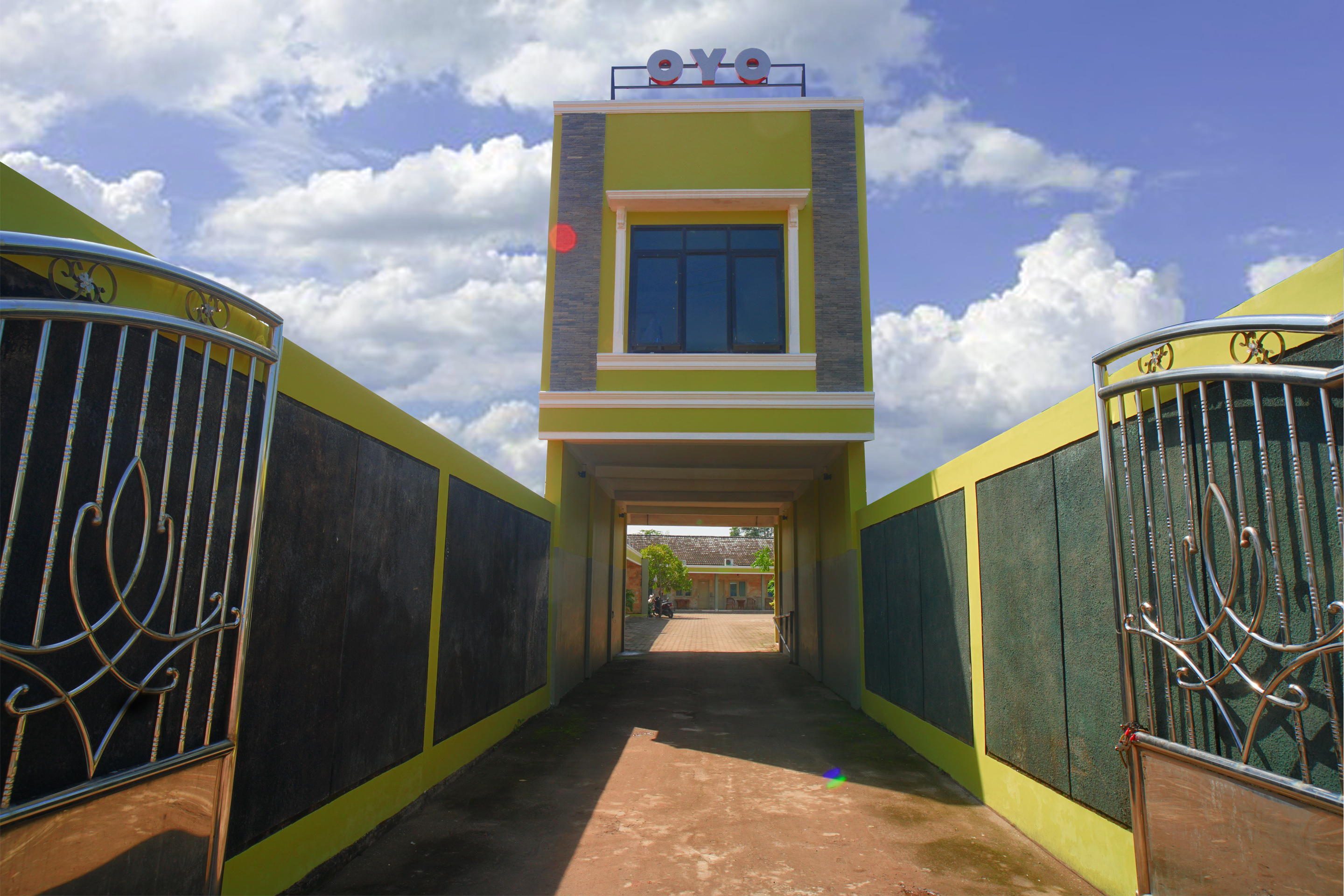 Urbanview Hotel Nugraha Palembang by RedDoorz