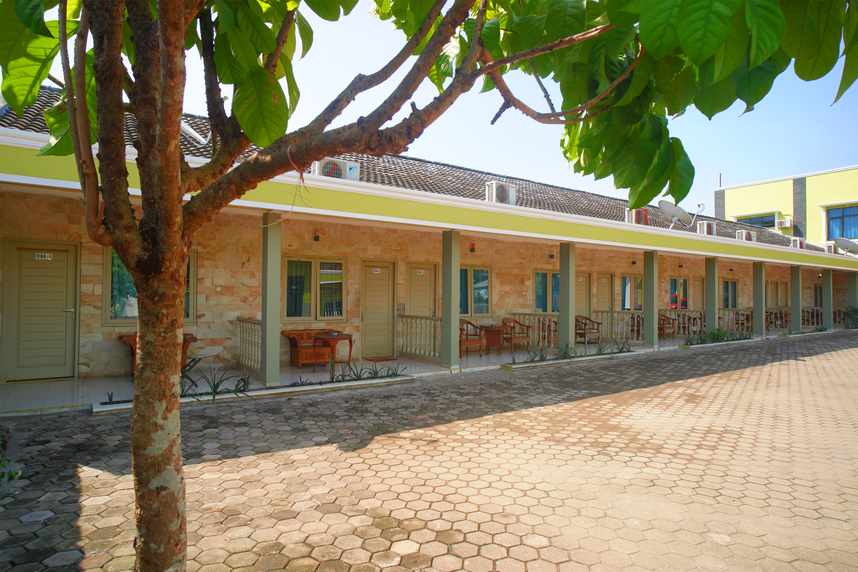 Urbanview Hotel Nugraha Palembang by RedDoorz