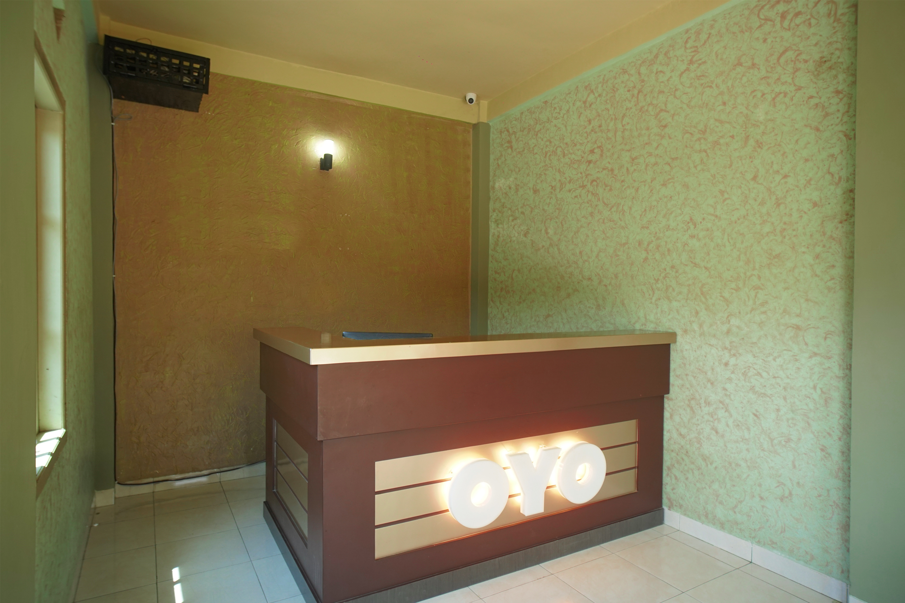Urbanview Hotel Nugraha Palembang by RedDoorz