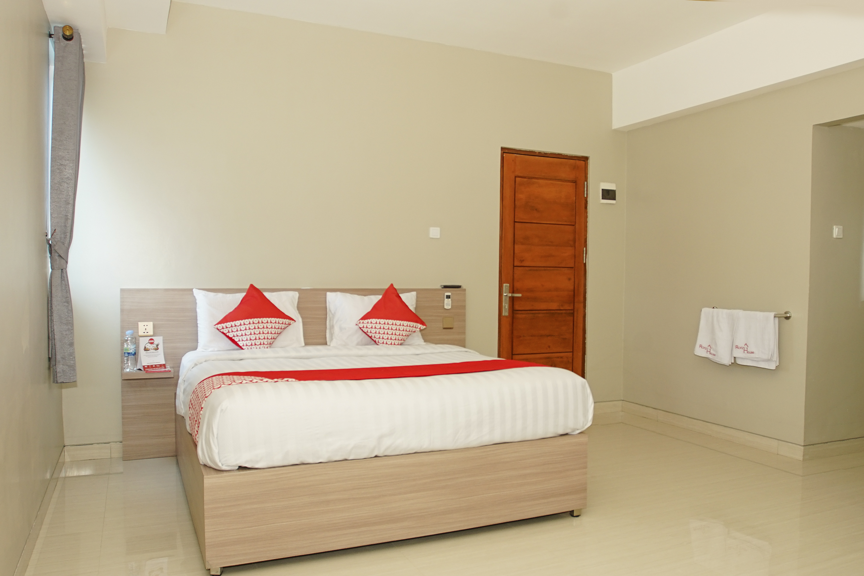 OYO 185 Roriz House