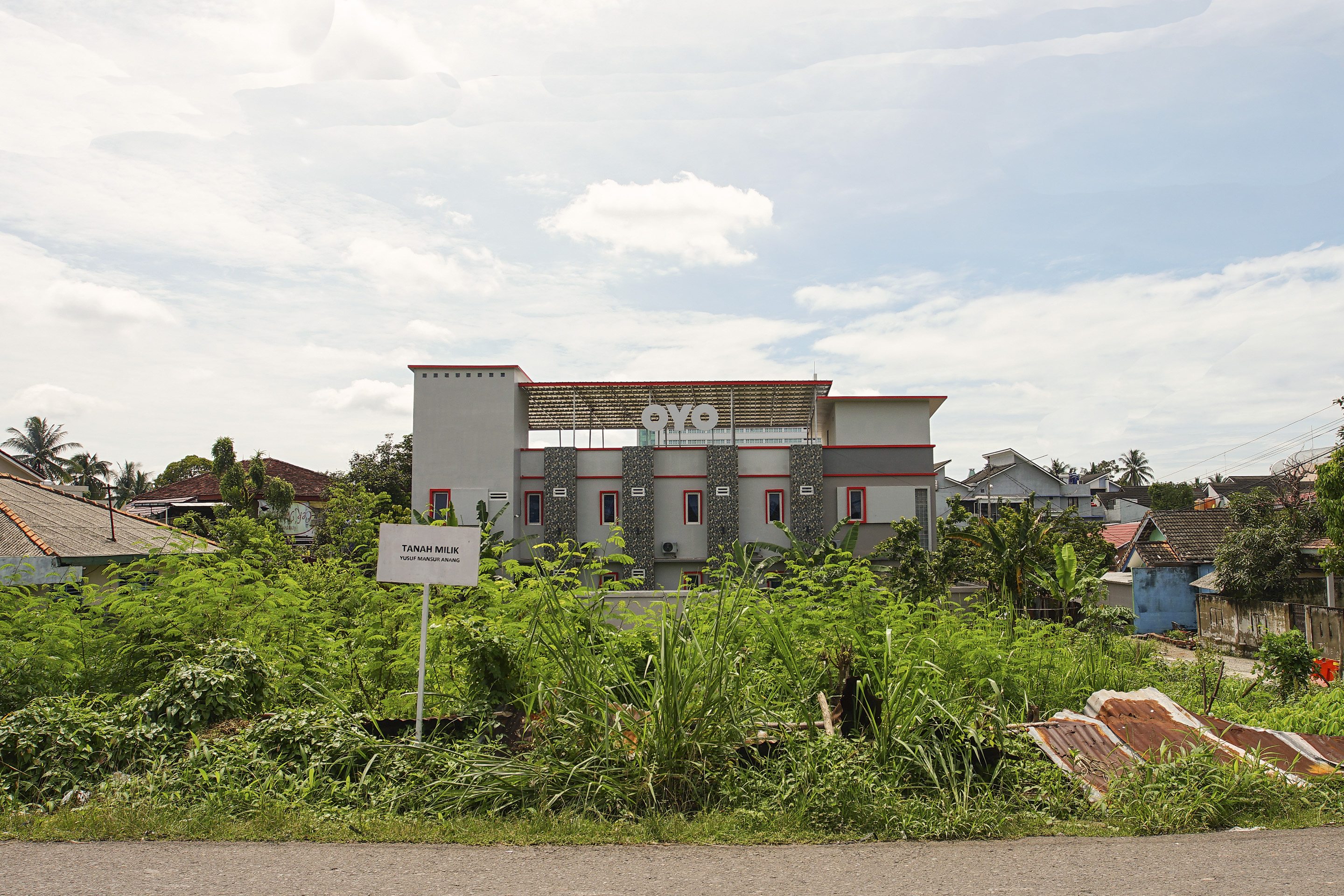 OYO 185 Roriz House