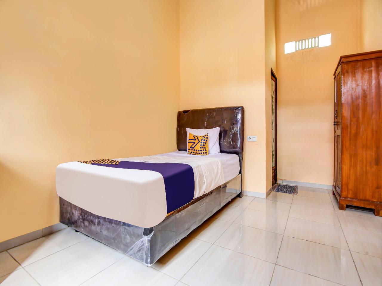 Spot On 90433 Serasi Kost