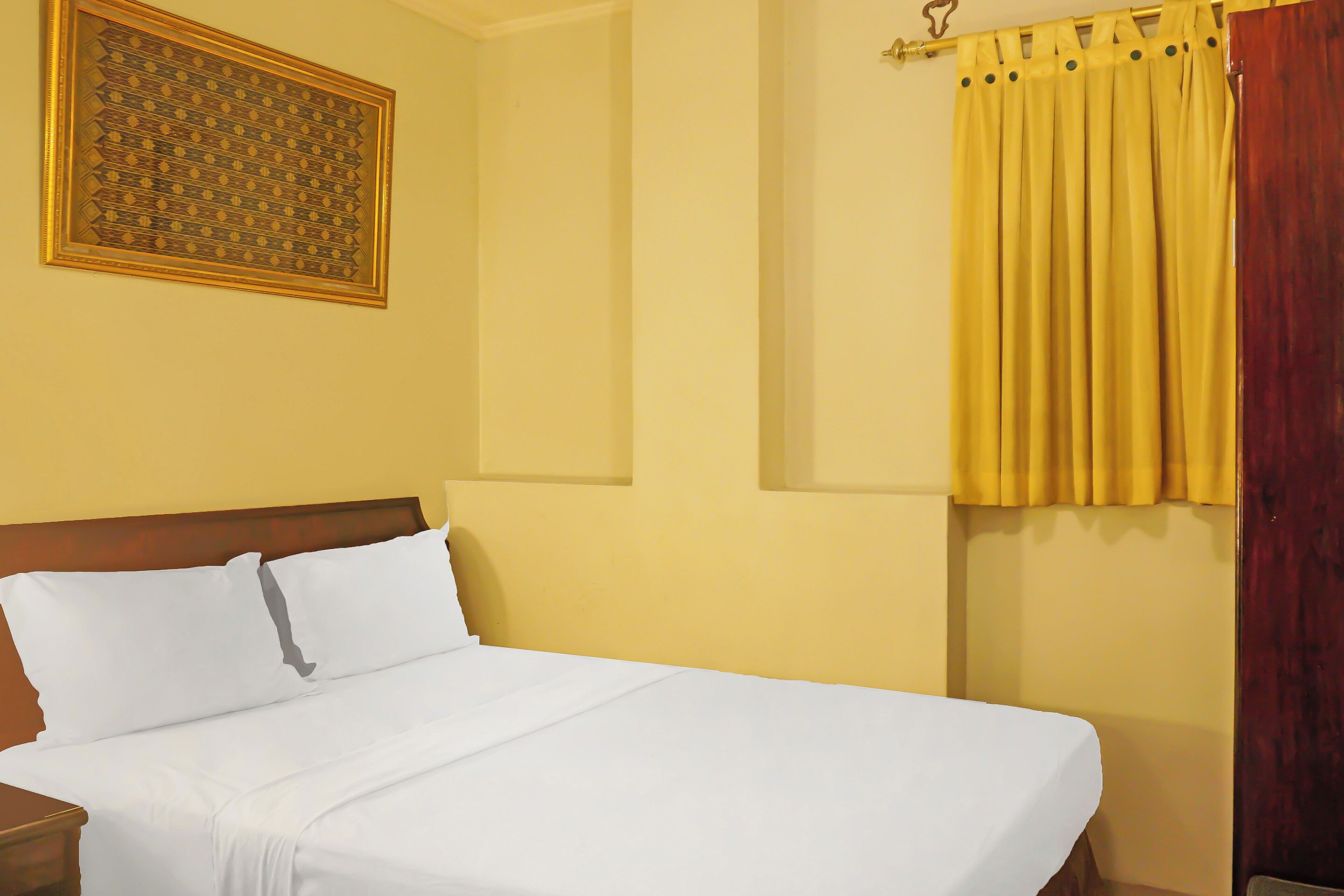 Super OYO Collection O 92690 Hotel Limas