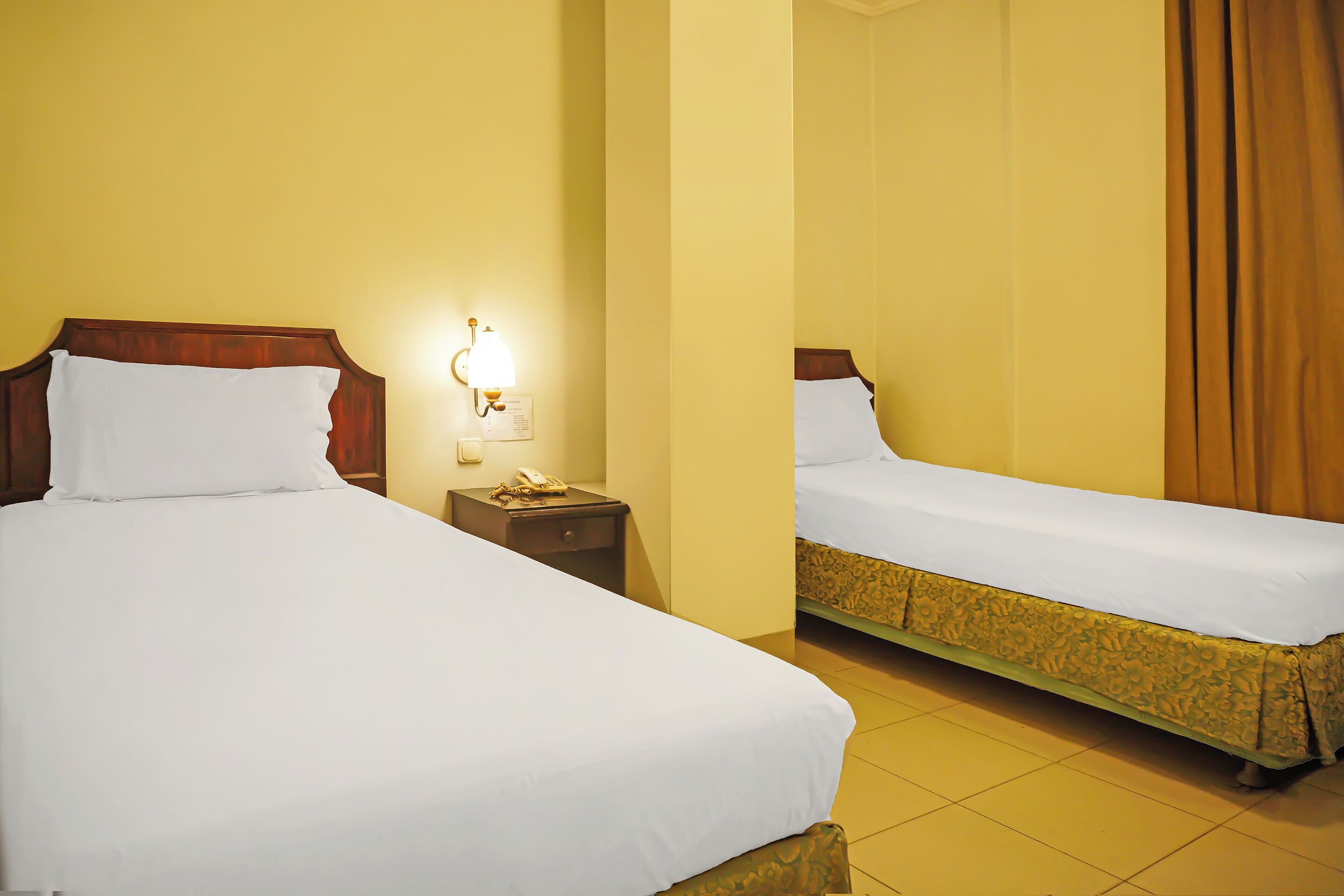 Super OYO Collection O 92690 Hotel Limas