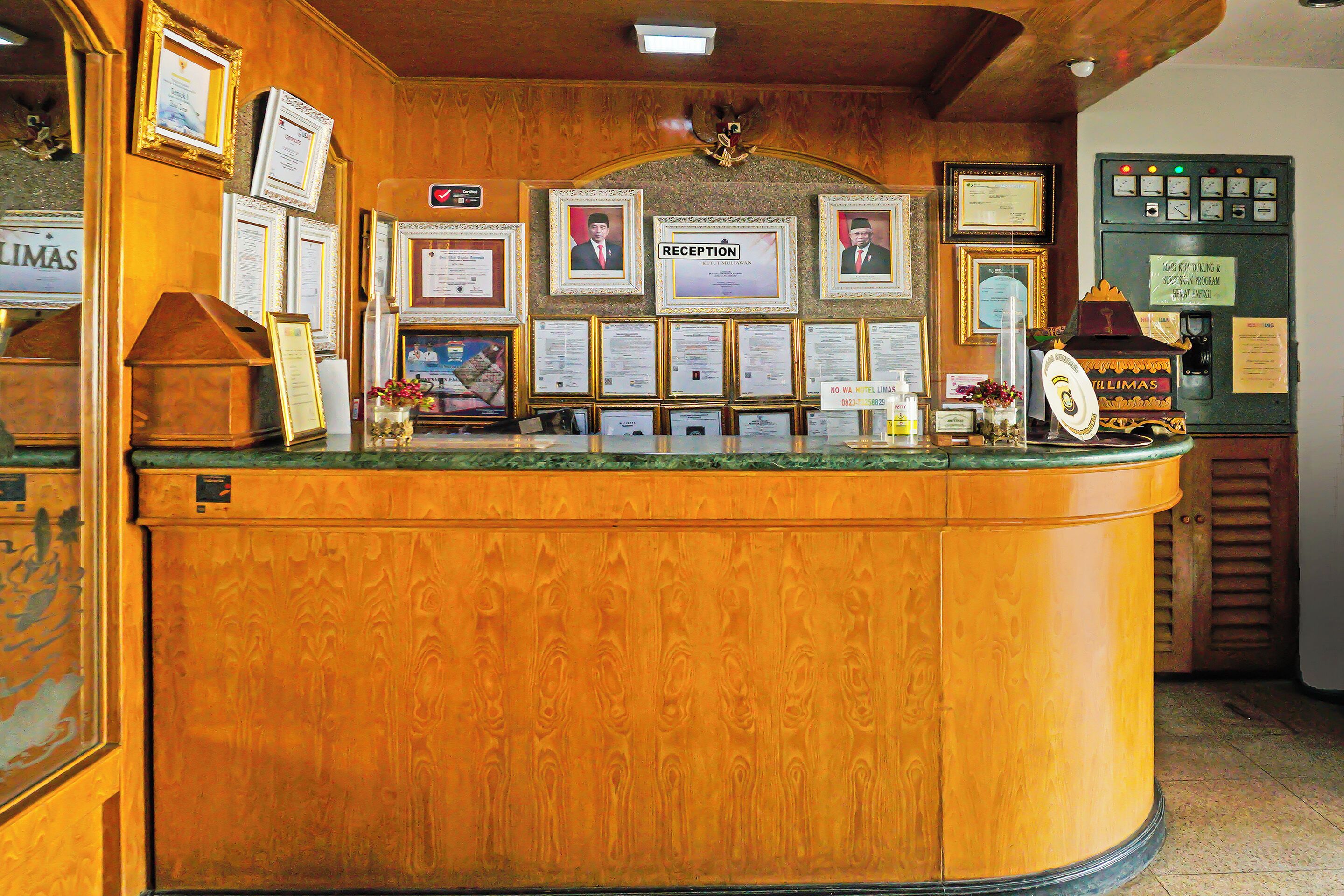 Super OYO Collection O 92690 Hotel Limas