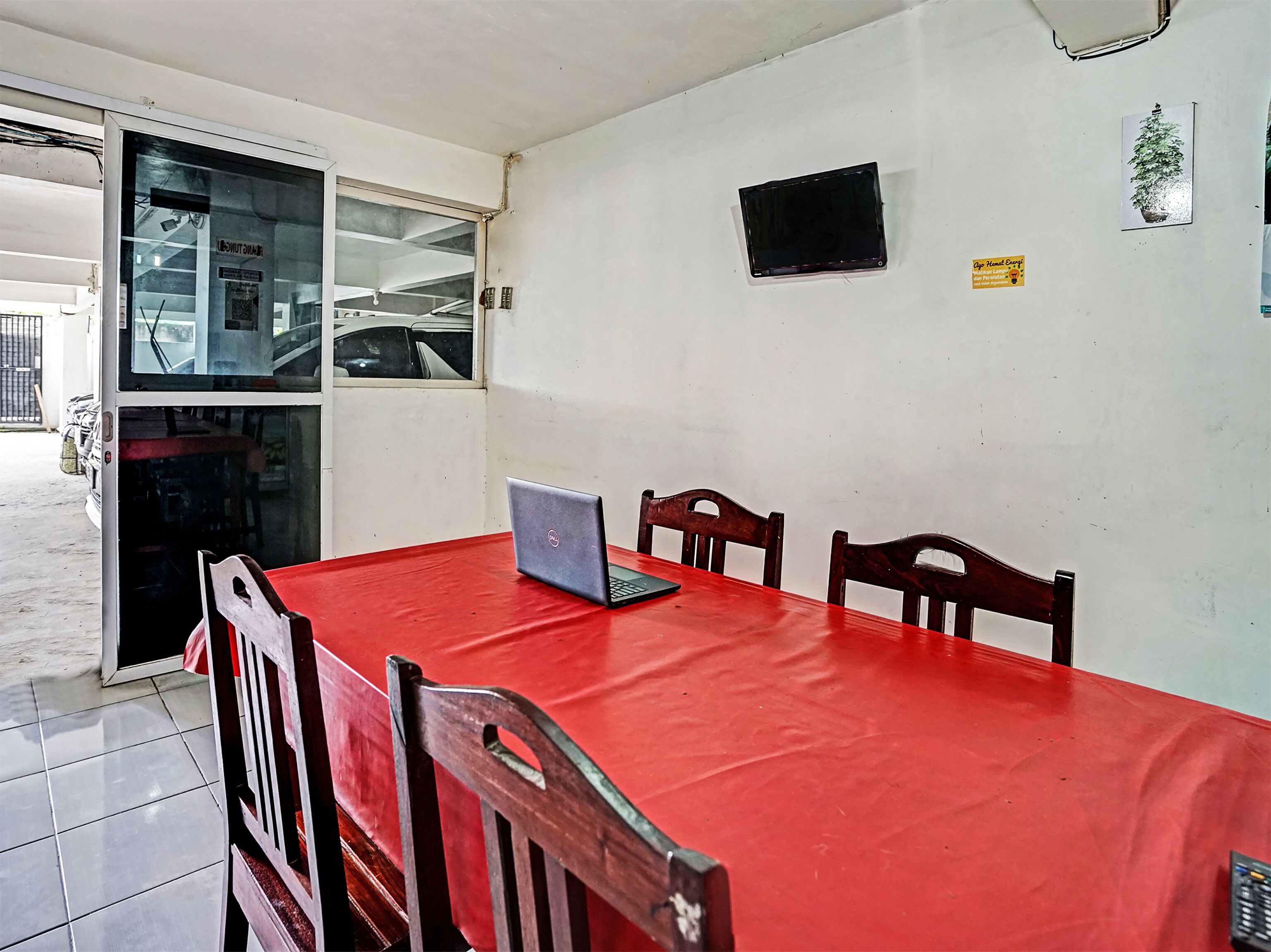 Sweet 17 Kost by OYO