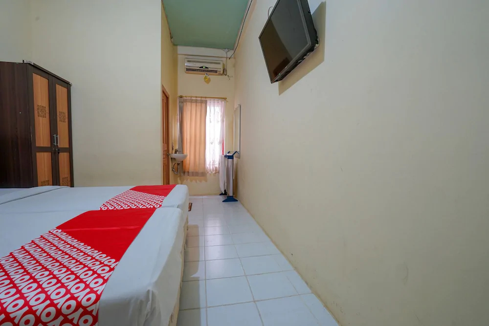 Triantama Kost Syariah by OYO Rooms