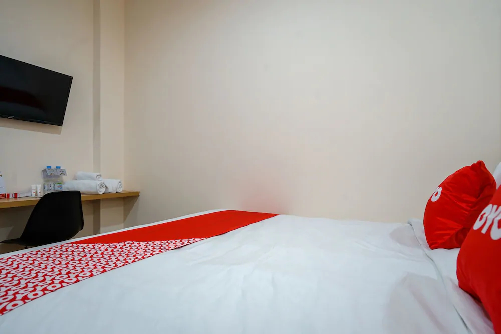 U Xpress Hotel by OYO Rooms