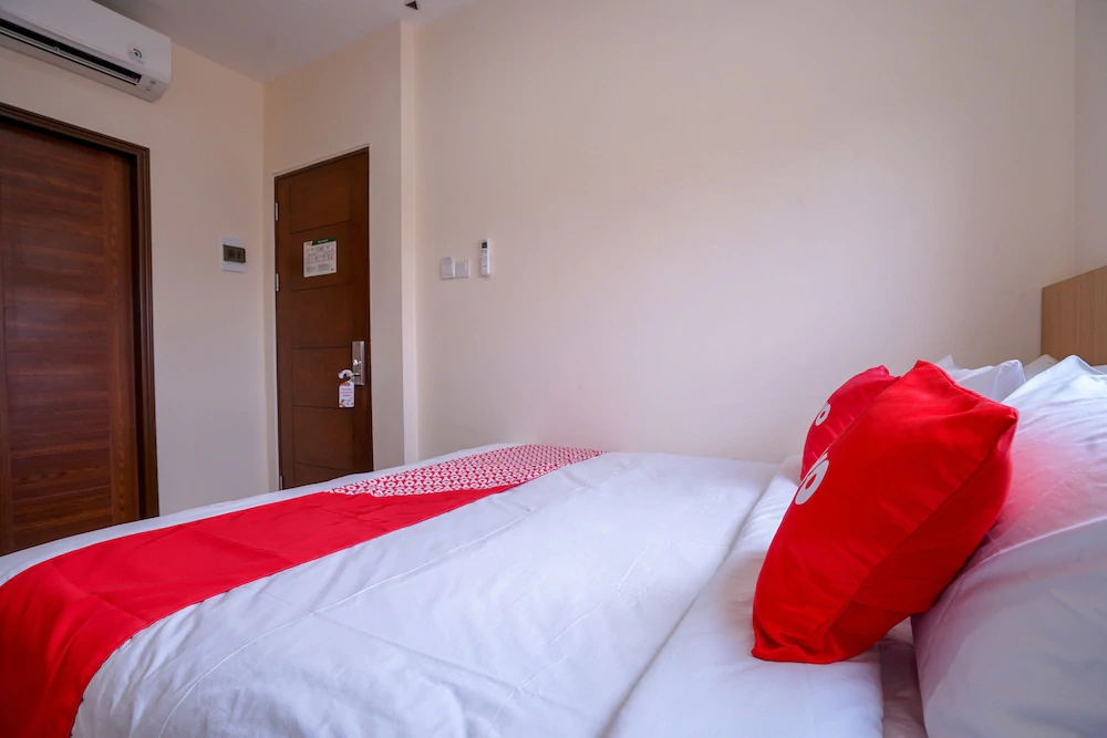 U Xpress Hotel by OYO Rooms