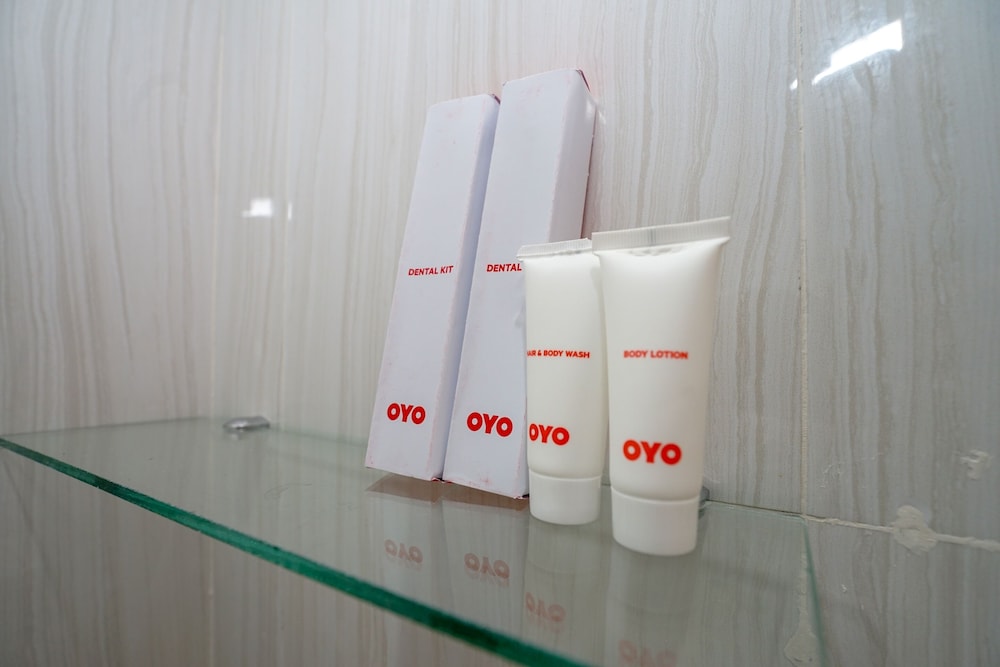 U Xpress Hotel by OYO Rooms