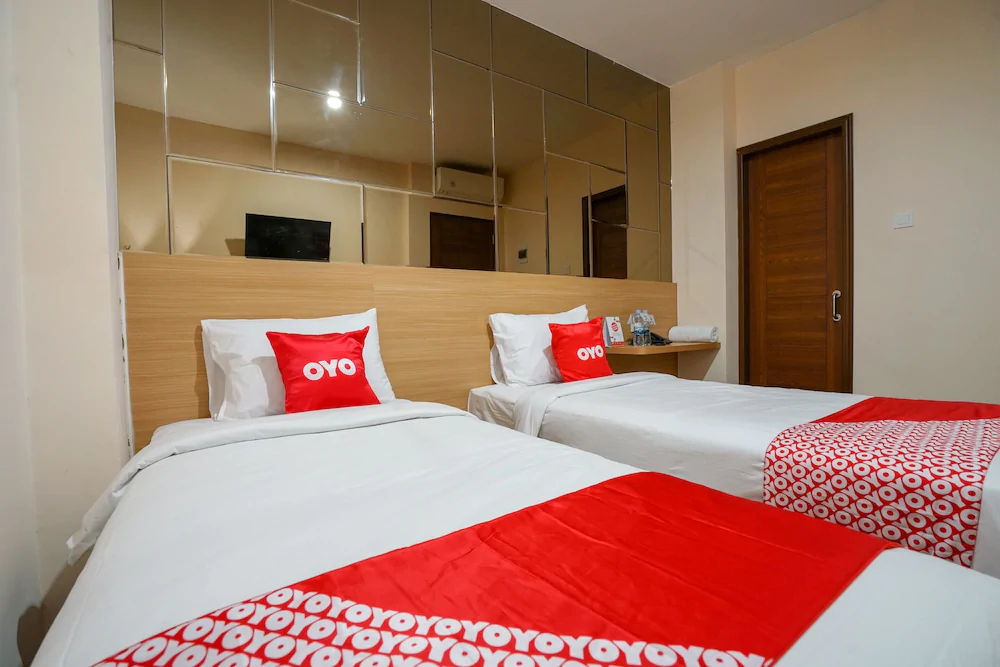 U Xpress Hotel by OYO Rooms