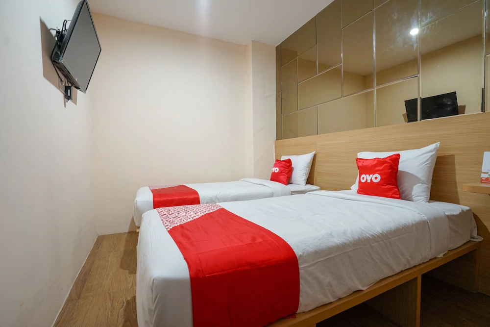 U Xpress Hotel by OYO Rooms