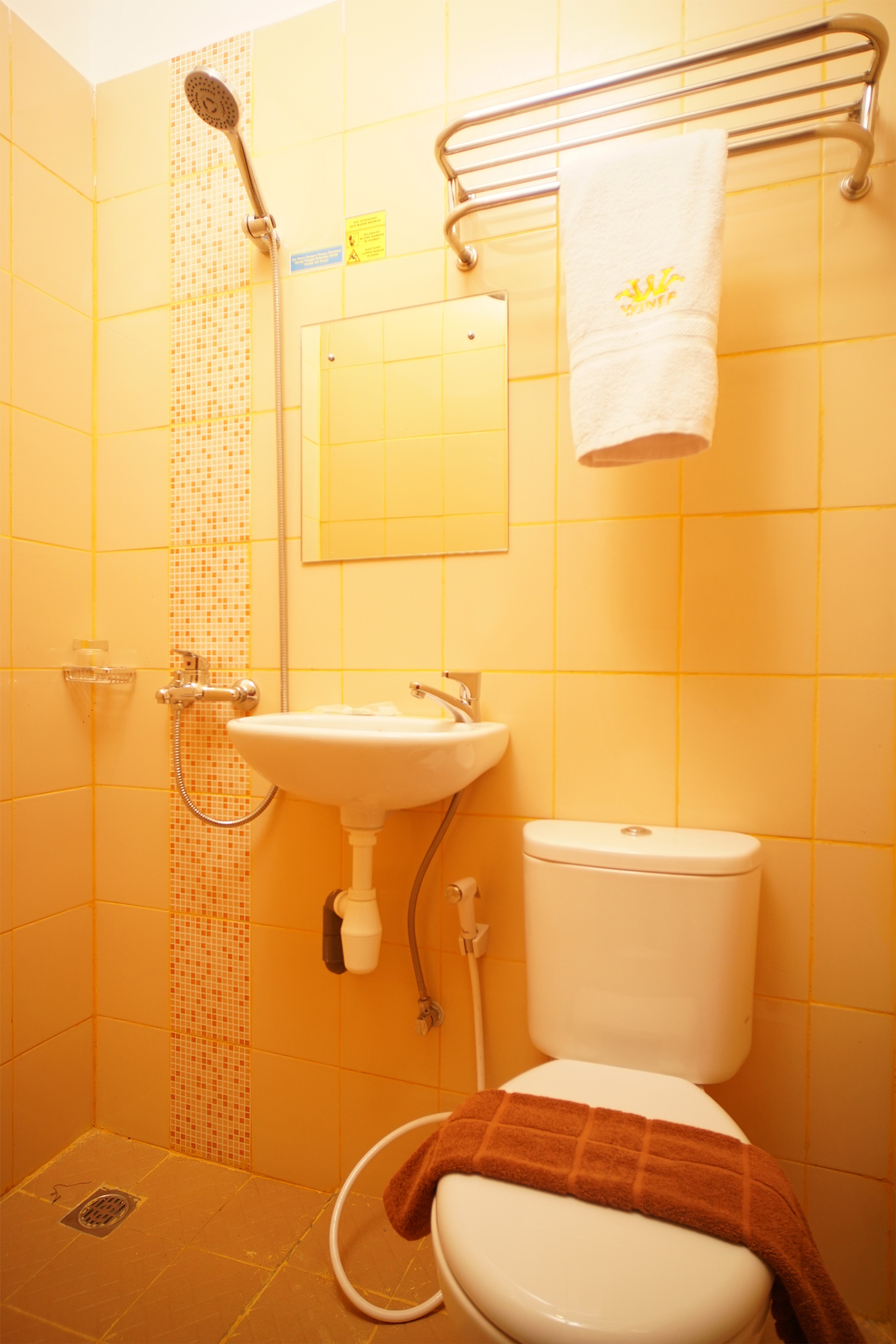 Winer Hotel by OYO Rooms
