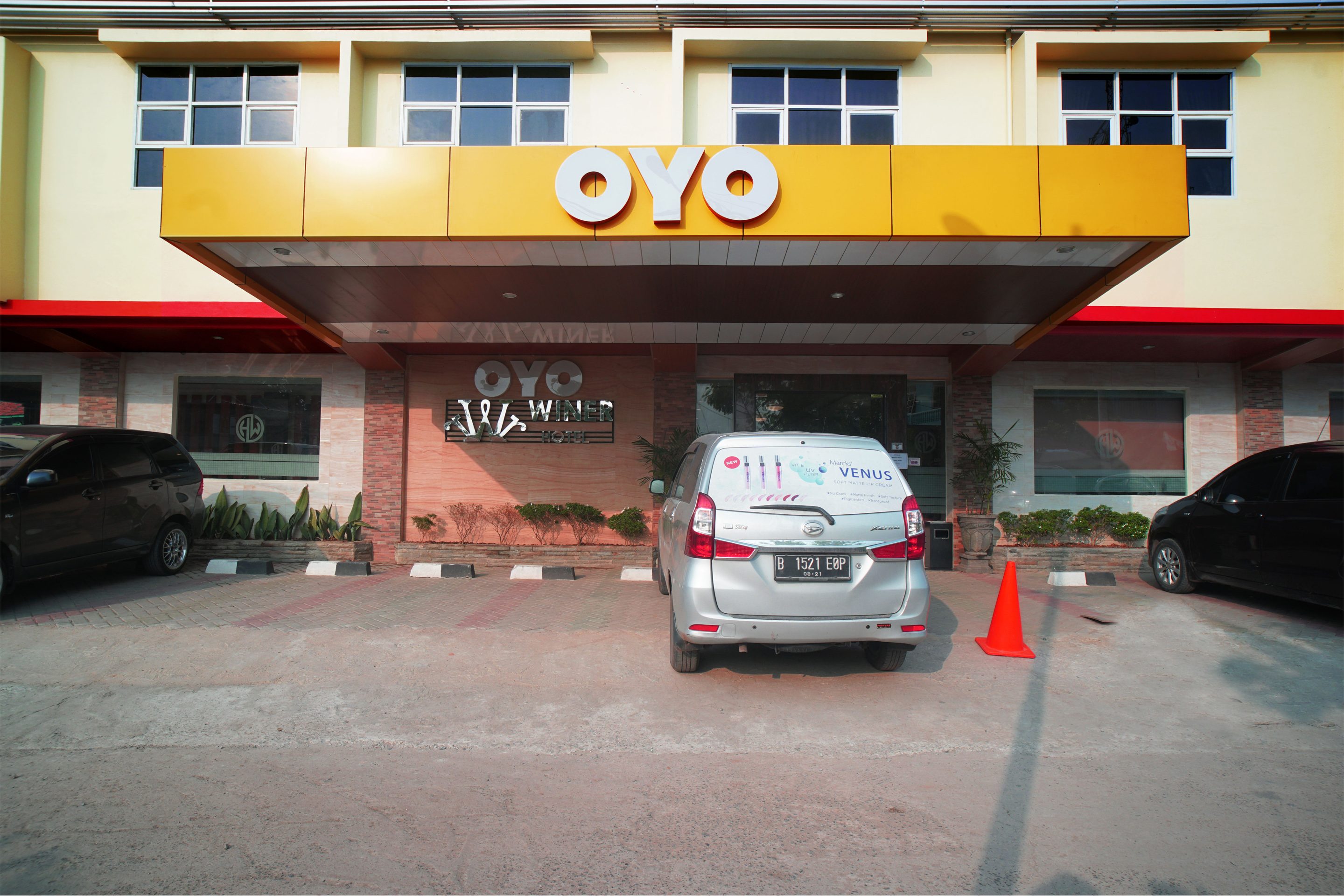 Winer Hotel by OYO Rooms