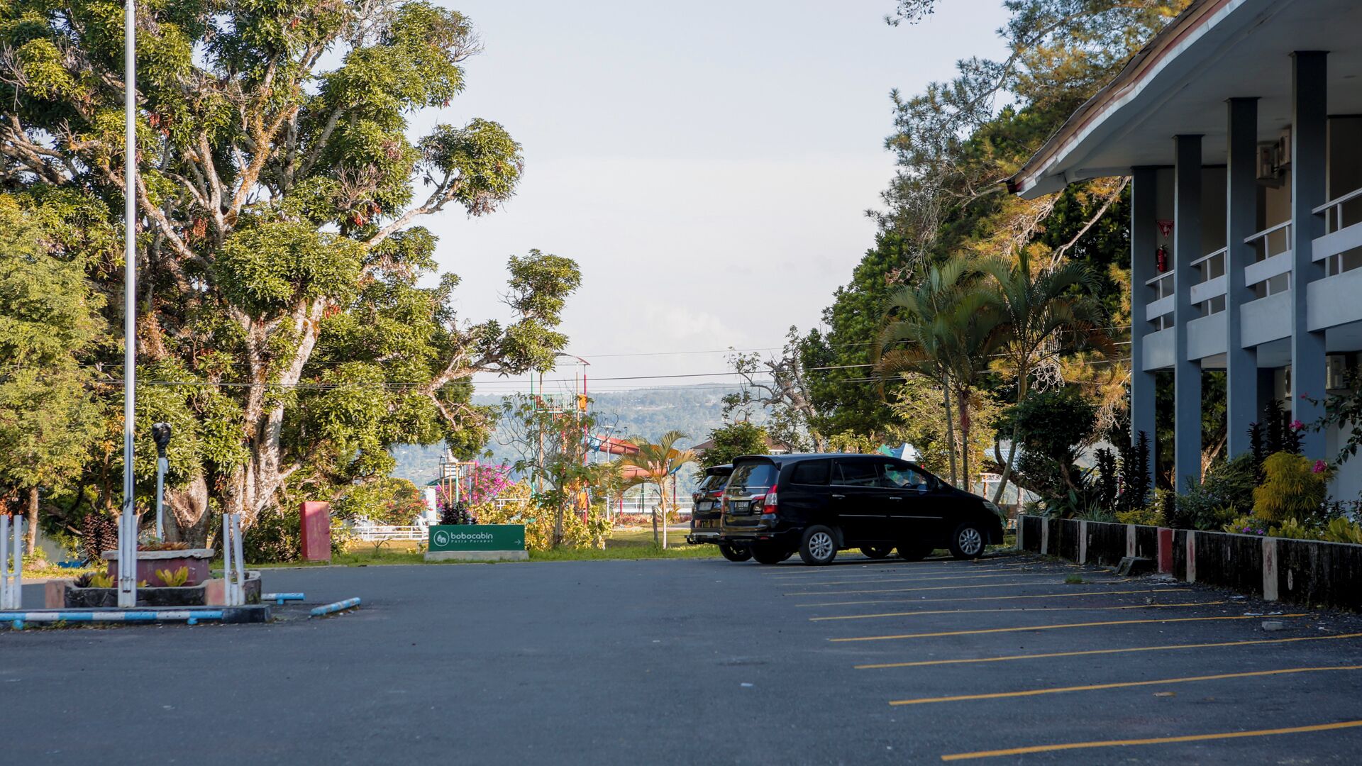 Bobocabin Patra Parapat Toba