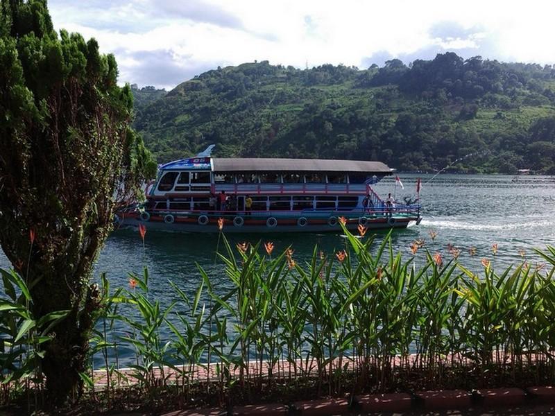 Danau Toba International Cottage