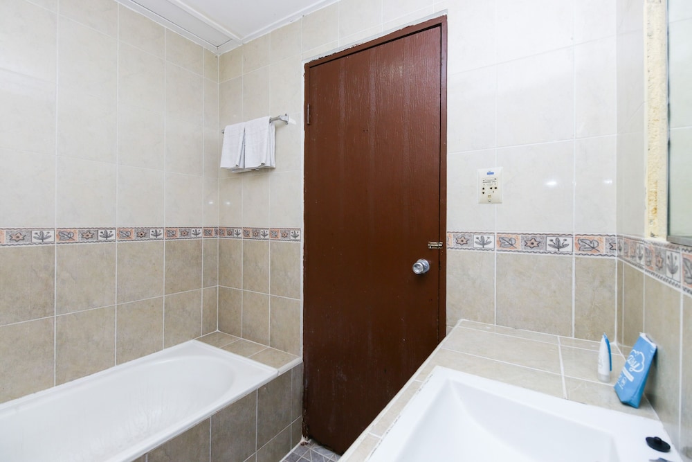 Hotel Danautoba by Airy Rooms