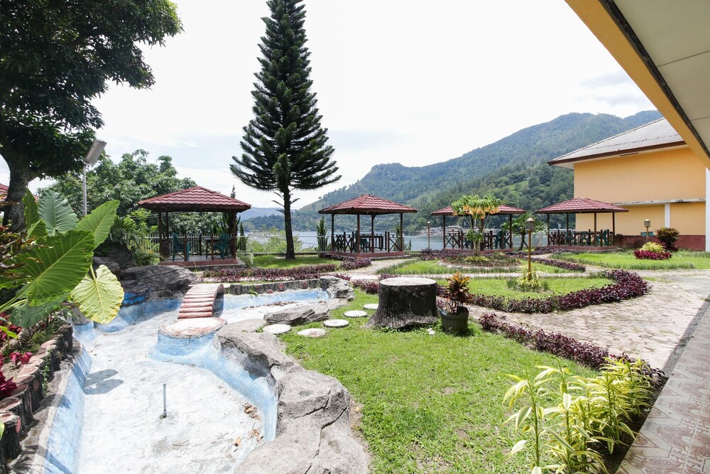 Hotel Danautoba by Airy Rooms