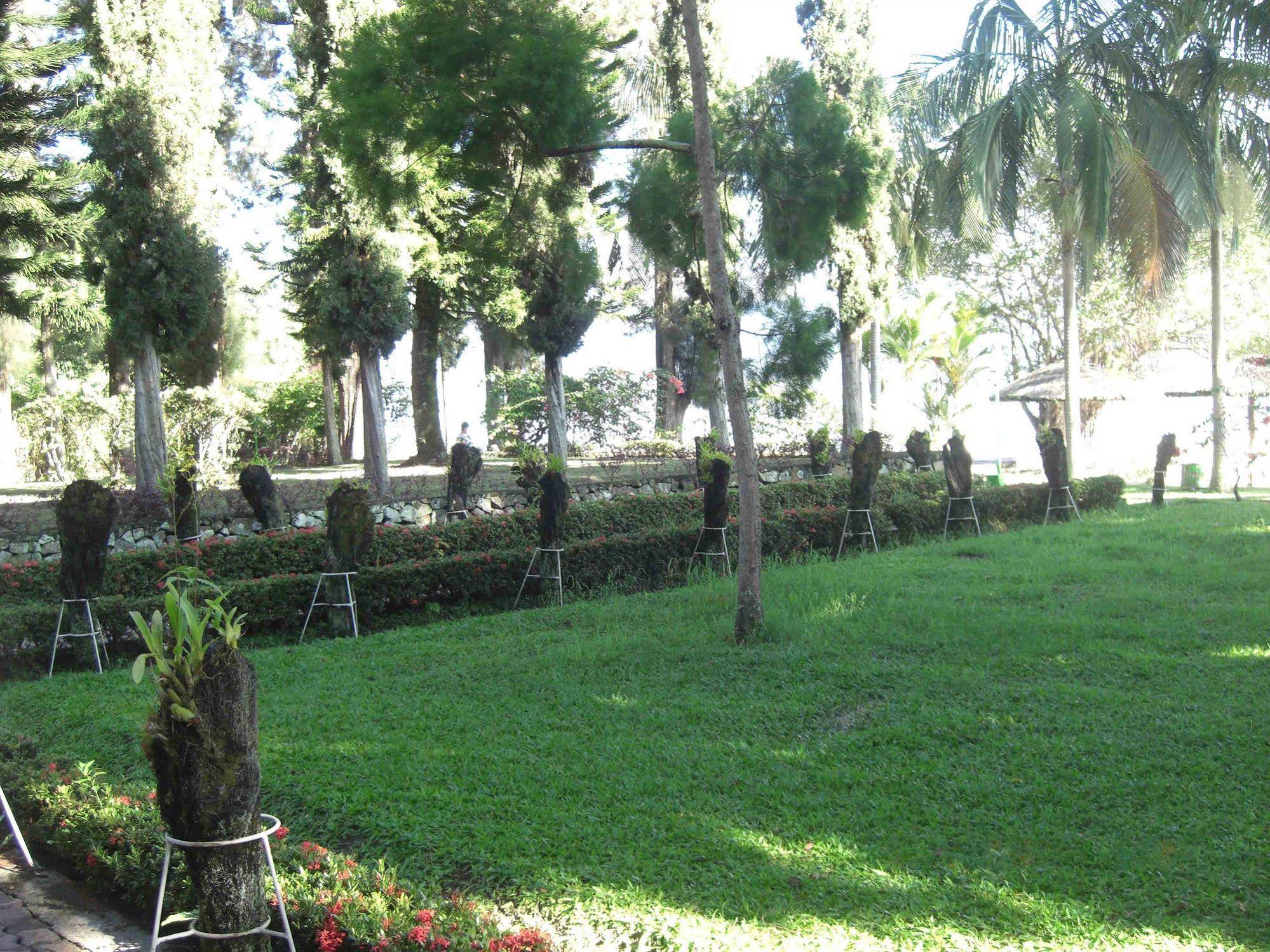 Hotel Pandu Lakeside Tuktuk