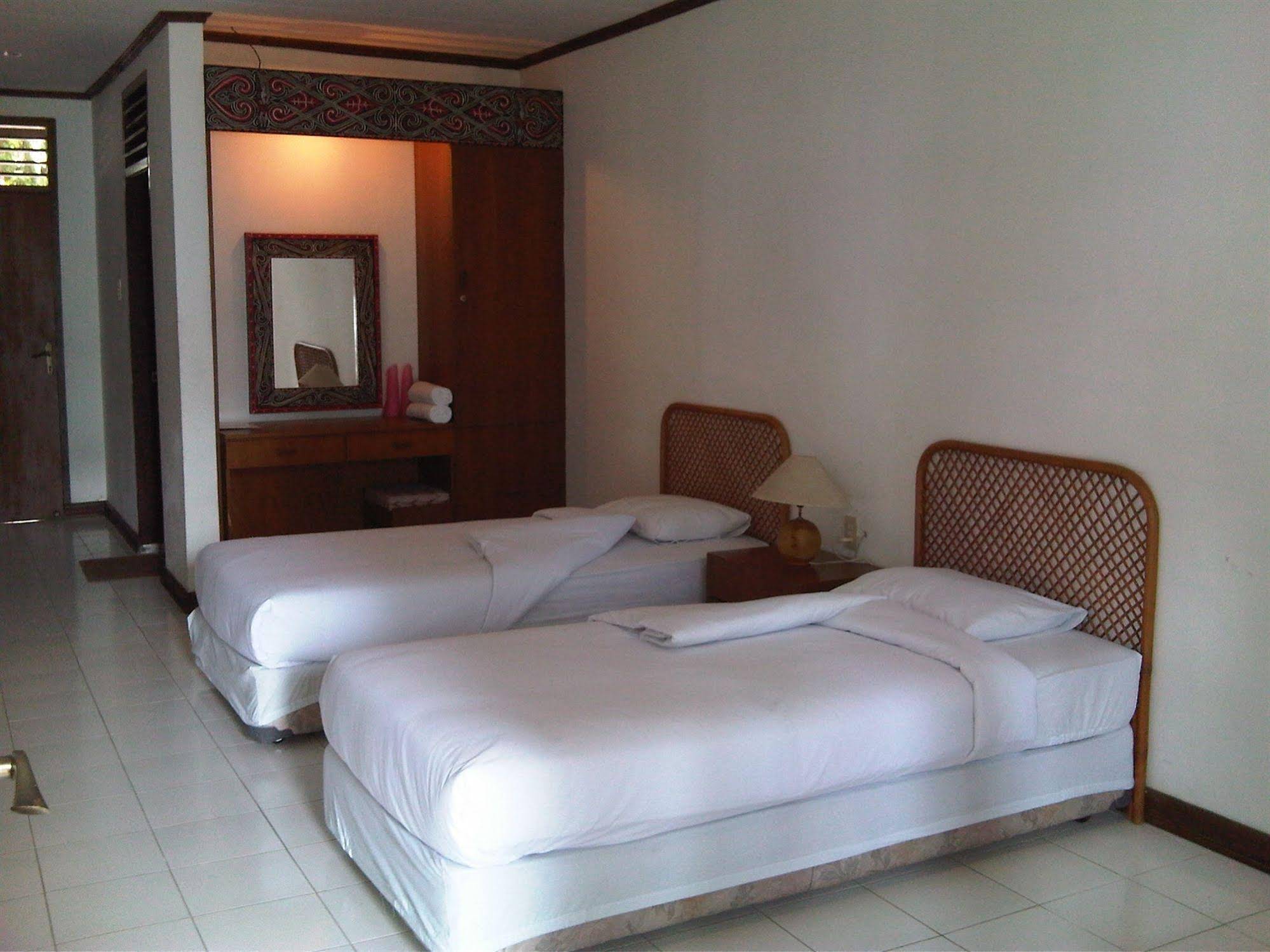 Hotel Pandu Lakeside Tuktuk