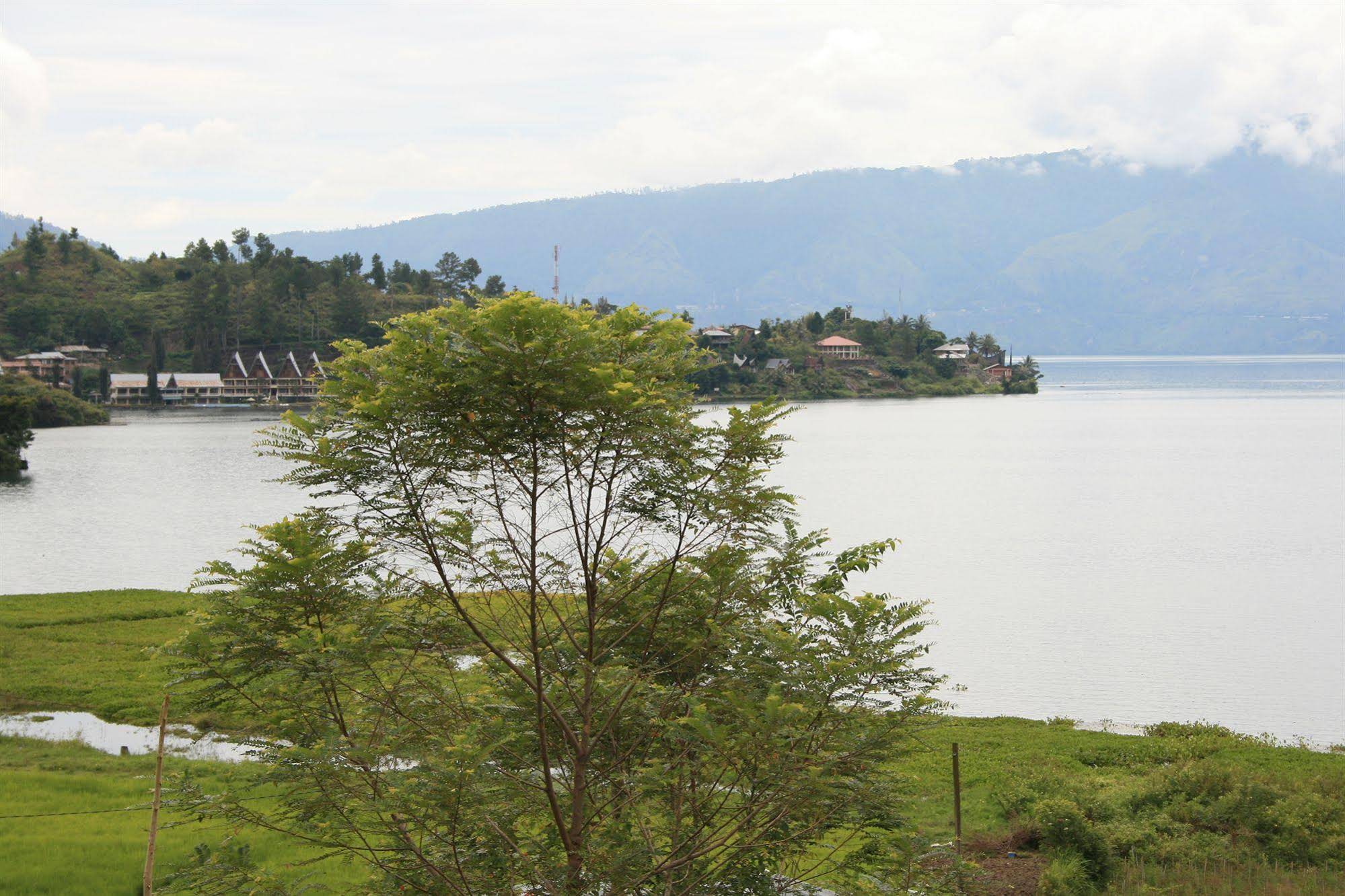 Hotel Pandu Lakeside Tuktuk