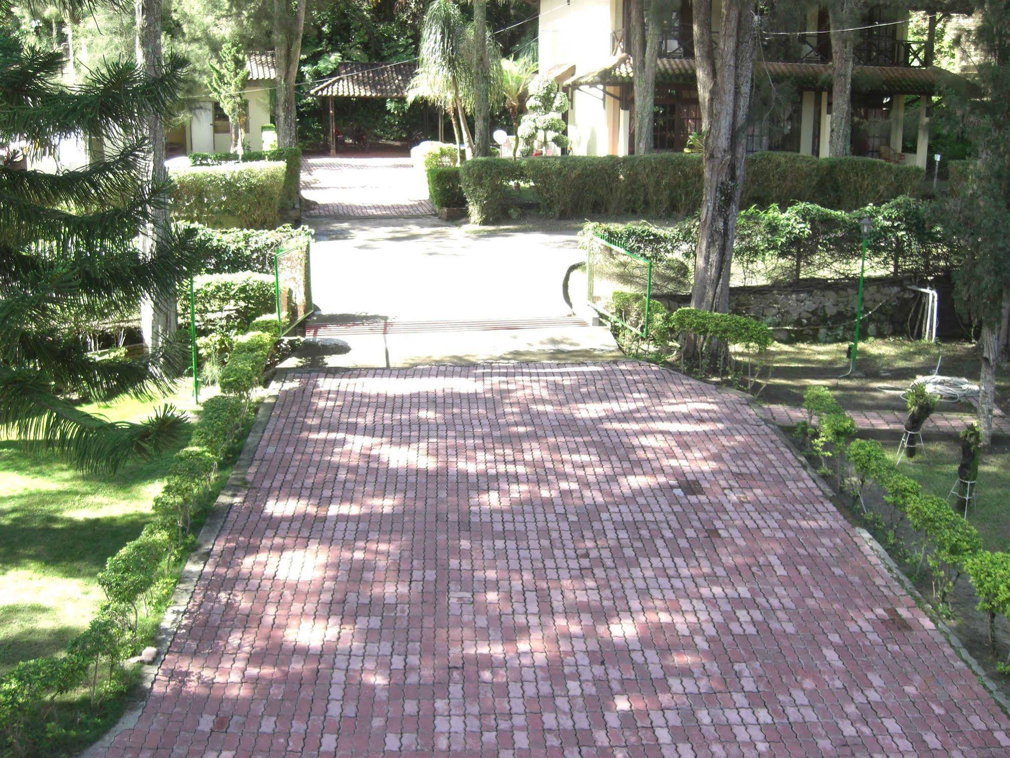 Hotel Pandu Lakeside Tuktuk