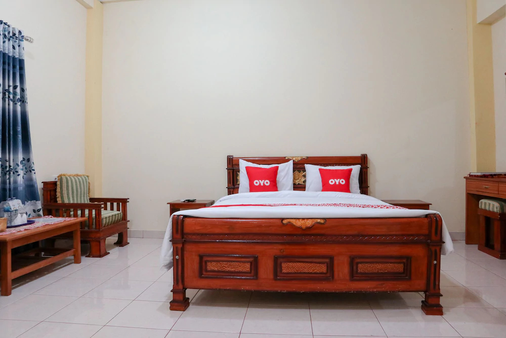 Hotel Almadinah Syariah by OYO Rooms