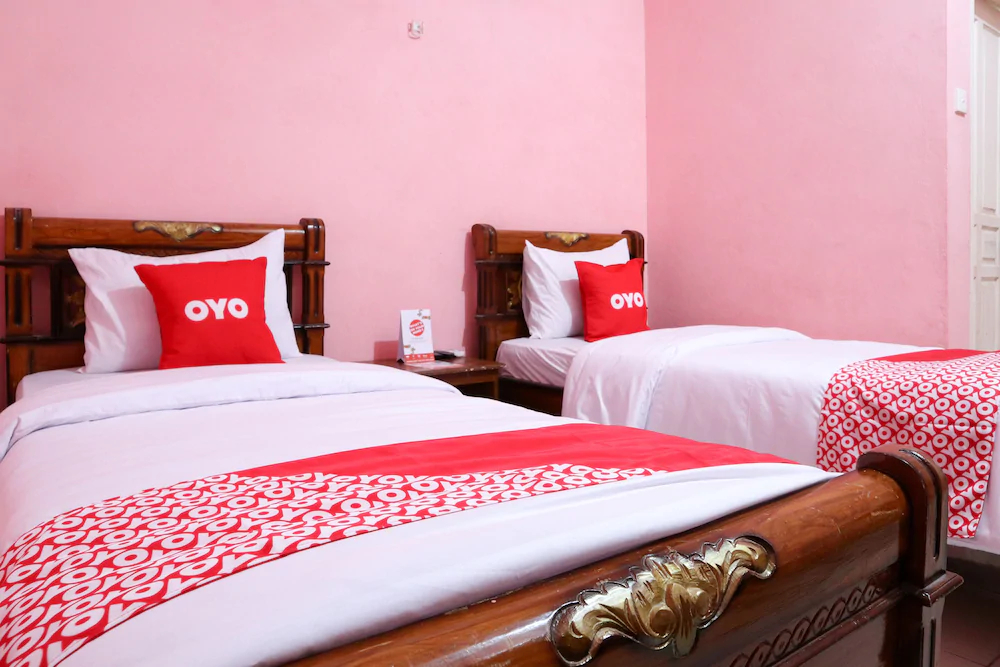 Hotel Almadinah Syariah by OYO Rooms