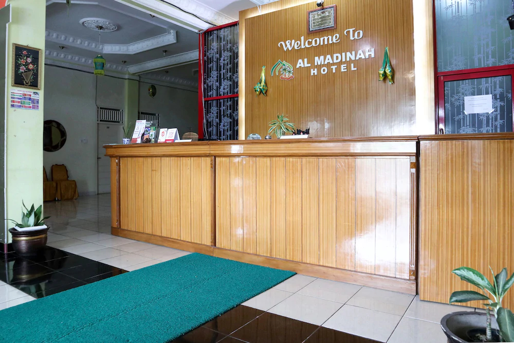 Hotel Almadinah Syariah by OYO Rooms