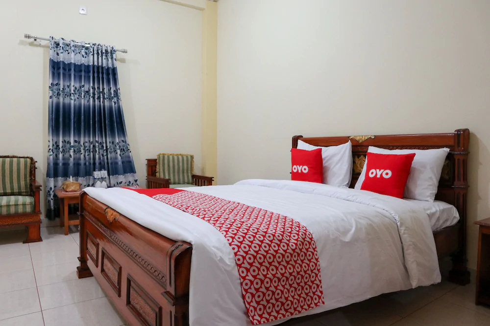 Hotel Almadinah Syariah by OYO Rooms