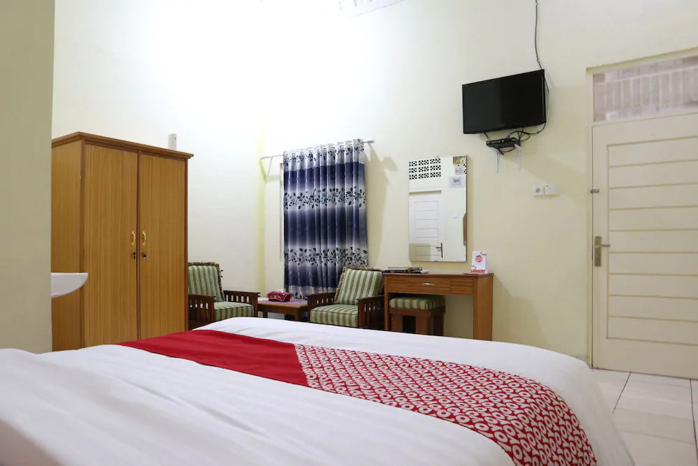 Hotel Almadinah Syariah by OYO Rooms